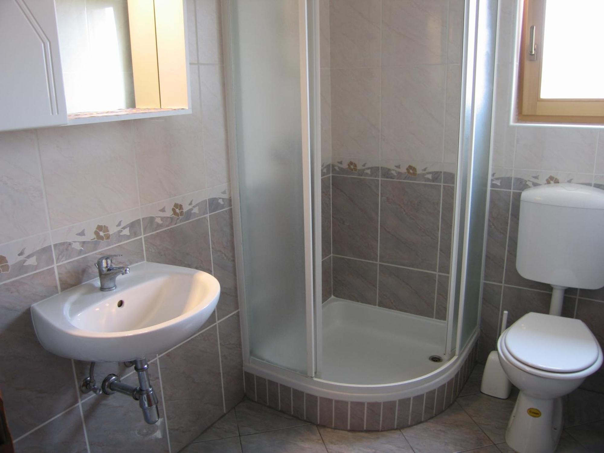 Apartments Adri, Parking In The Yard روفينج المظهر الخارجي الصورة